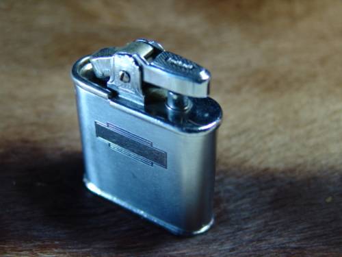 Vintage Ronson Whirlwind chrome metal Lighter - England