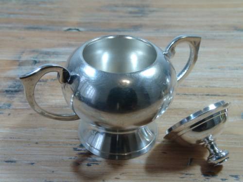 Vintage set of 2 EPNS Sugar bowl and Creamer