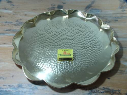 Large vintage round hammered brass Tray, 38cm diam