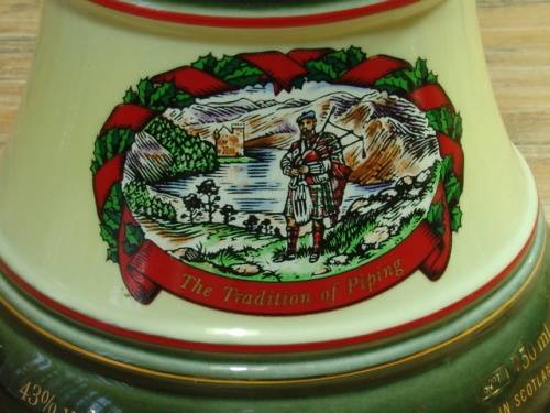 Wade porcelain, Bells Chistmas 1996 Decanter