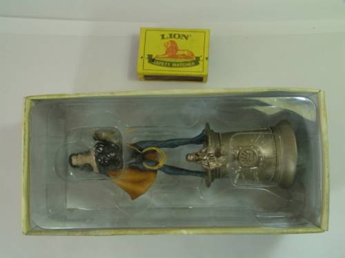 DC Comics Chess collection action figurine, Superwoman, collectable Super hero character
