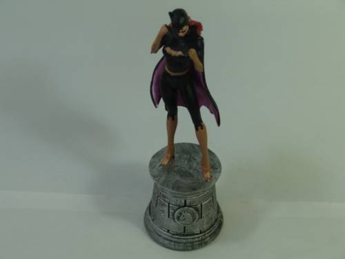 DC Comics Chess collection action figurine, Batgirl, Super hero character, collect them all