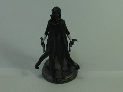 DC Comics Chess collection action figurine, Black Bat, Super hero character, collect them all