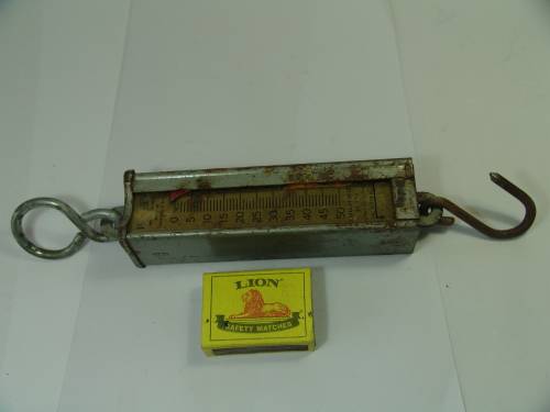 Hanson vintage spring hanging Scale No.3, metal and brass, 50 LBS, no.894, USA, 14cm