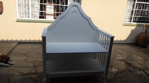 Solid wood Baby multifunction Cot, painted white, Vintage, Excellent condition