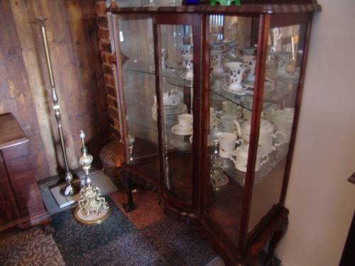 Vintage Imbuia Ball and claw display Cabinet, Show case, curved glass door - 100m x 44cm x 125cm