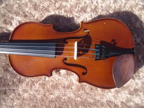 Vintage Stentor student 1 Violin with bow and in original carry case - excellent working condition