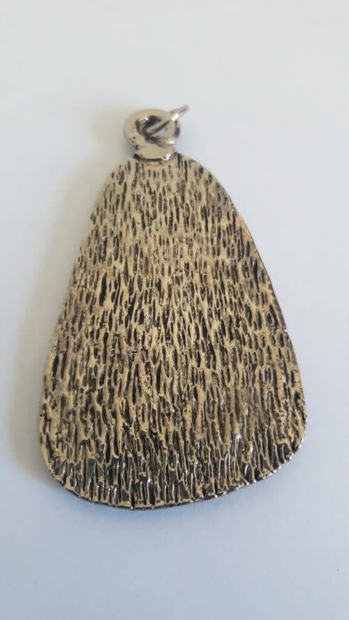 Crazy R1 start - African themed pendant