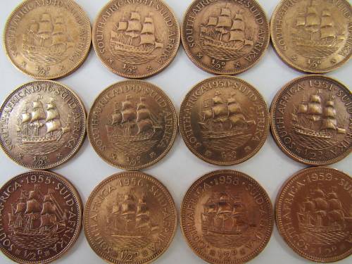 Consecutive series of 17 x 1/2d 1/2 penny coins, 1940 to 1960,excellent condition, others available