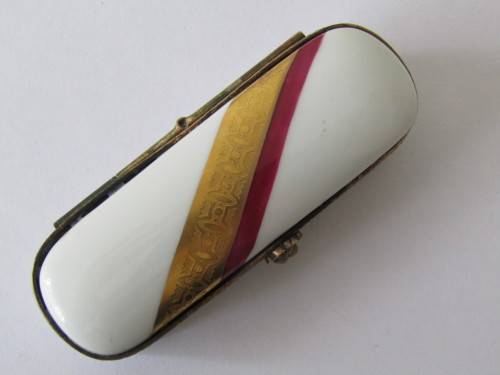 Limoges French porcelain and gilded metal trinket / pill box, 8 x 3 x 2 cm, others available