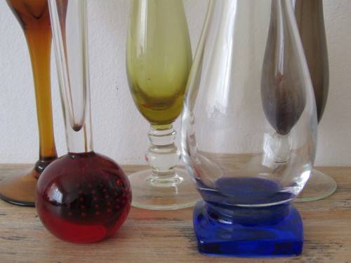 Lot of 5 coloured glass Vases, 15cm to 28cm, excellent condition