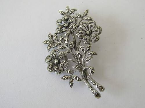 Solid sterling silver and marquisite Brooch, vintage, stamped, 4cm x 6cm, 12,6 grams