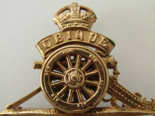 South African Ubique artillery Badge, with moving parts, brass, 4.5cm x 6.5cm