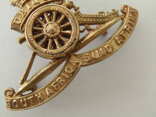 South African Ubique artillery Badge, with moving parts, brass, 4.5cm x 6.5cm
