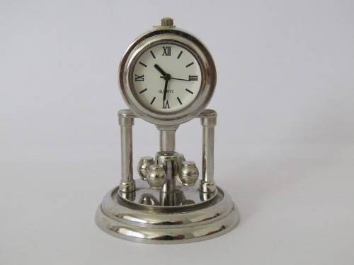 Vintage miniature Quartz desk clock, metal construction, 6cm high - others available