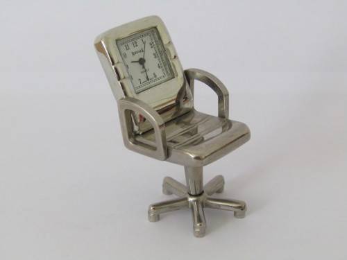 Vintage miniature Quartz desk clock, metal construction, 5cm high - others available