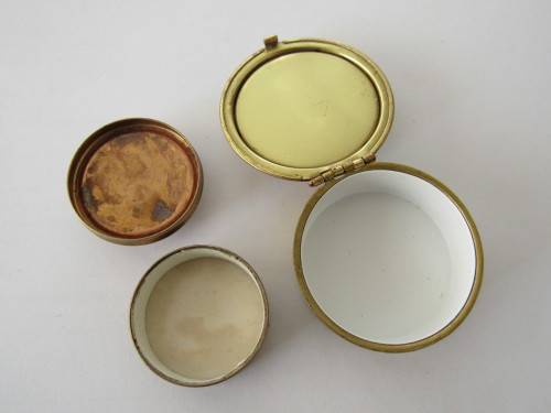 Lot of two small vintage round brass and enamel Pill Boxes with Liners, 3cm and 3.5cm