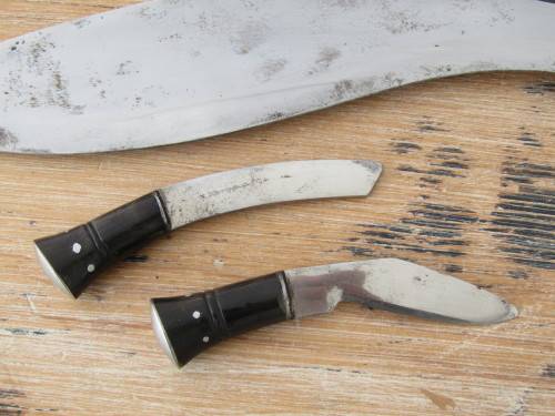 Antique Nepalese Kukri Dagger with Bone Handle, brass Lion motif, Scabbard and knife Sharpners, 40cm