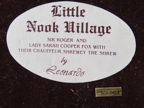Very rare large signed ornament by Leonardo, Little Nook Village, The Picnic, excellent condition