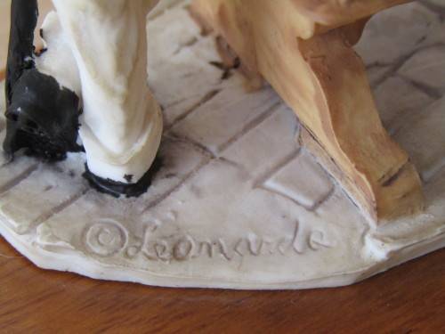 Very rare large signed ornament by Leonardo, Little Nook Village, Sir Roger Fox, excellent condition