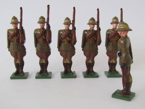 Vintage boxed set of 6 "Natal Police 1905" lead toy soldiers figures, 6cm
