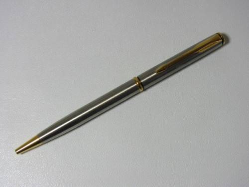 Vintage Coca Cola Parker Pen, Ball Point in original Case, brushed metal and gold plated, mint cond.