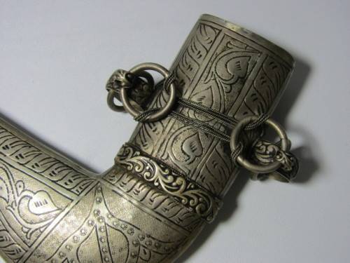 Beautiful decorated vintage metal Dagger with metal scabard and in excellent condition, 29cm