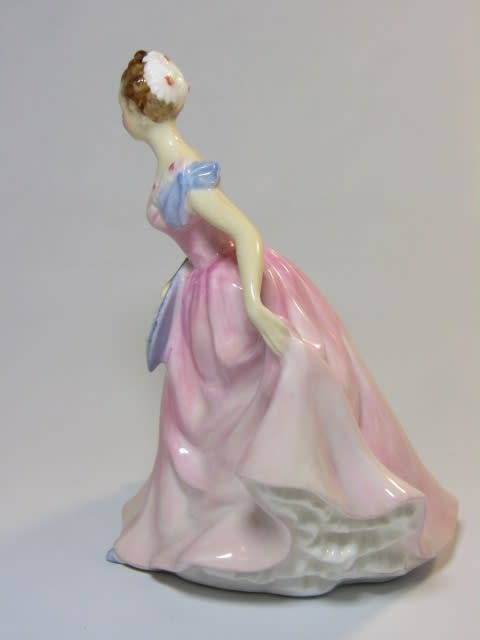 Vintage 1955 original Royal Doulton Figurine "Invitation" HN2170, 14cm, pristine condition
