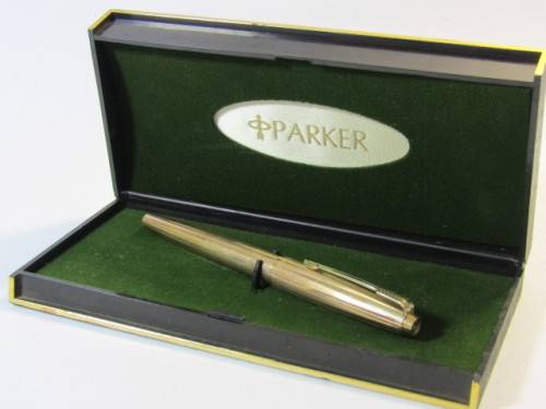 Vintage 1940's Cased Parker Fountain Pen, 12ct R. Gold, England, excellent condition