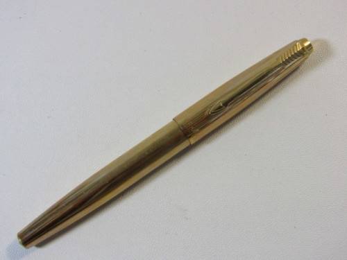 Vintage 1940's Cased Parker Fountain Pen, 12ct R. Gold, England, excellent condition