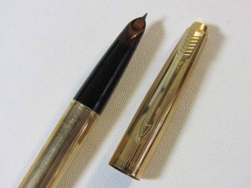 Vintage 1940's Cased Parker Fountain Pen, 12ct R. Gold, England, excellent condition