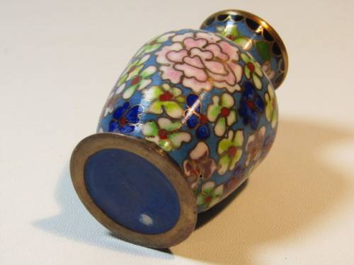 Vintage lot of 2 Cloisonne items, Plate and Vase, in excellent condition, 9.5cm and 7cm