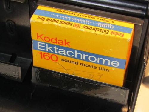 Vintage Kodak Ektasound 140 Movie Camera in original Case, incl. sealed Film