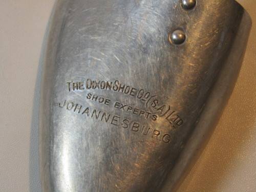 Vintage pair of Shoe Stretchers by The Dixon Shoe Co. England, 7 x 8 M, metal, excellent condition