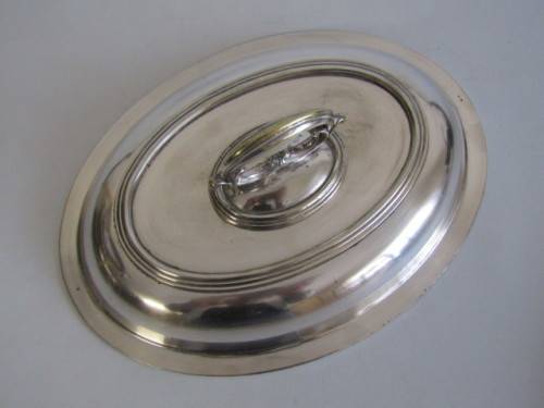 Vintage Oval silverplated Serving Dish with Lid and removeable handle, 29cm x 22cm, excellent cond.