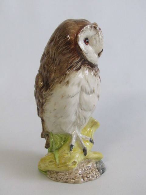 Collectable 1984 Whyte and Mackay Scotch Whisky, 200ml in sealed Royal Doulton "Barn Owl" Decanter