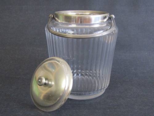 Vintage EPNS mounted Glass Biscuit Barrel with Lid and in excellent condition, 18cm high x 15cm diam