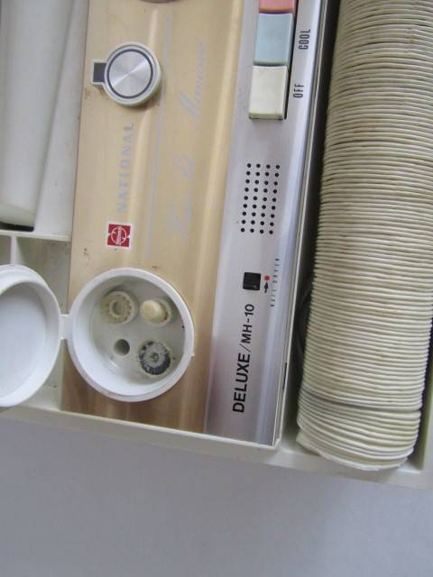Vintage Cased retro Hair Set Machine in excellent and working condition, hair dryer