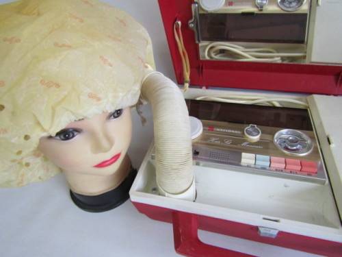 Vintage Cased retro Hair Set Machine in excellent and working condition, hair dryer