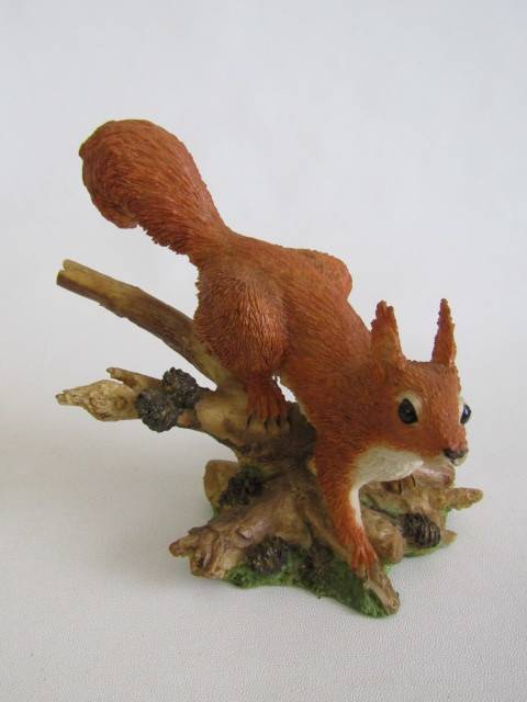 Lot of 4 collectable Animal figurines, Crown Staffordshire, Ansley and Teviotdale, excellent cond