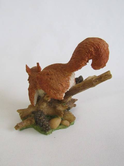 Lot of 4 collectable Animal figurines, Crown Staffordshire, Ansley and Teviotdale, excellent cond