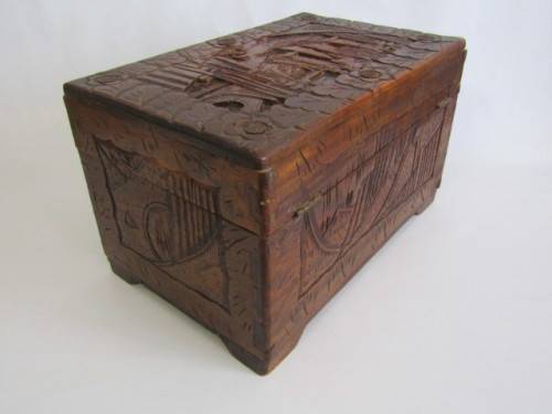 Large vintage elaborately carved Camphorwood Jewellery Box with hinged Lid, 35cm x 22cm x 21cm
