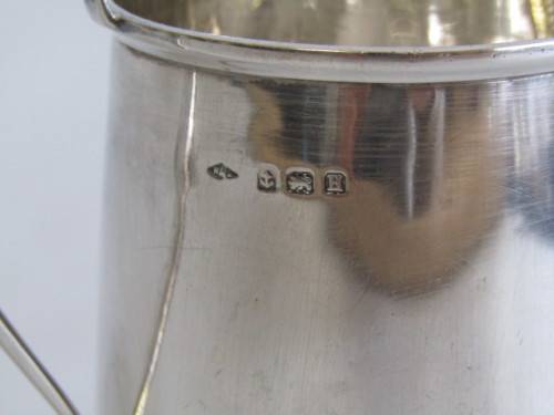Vintage Hallmarked sterling silver Cup, 77.7 grams (Crazy R1 start Christmas auction at Port No.5)