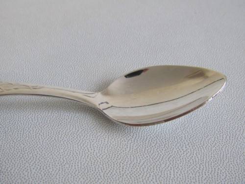 Vintage set of 6 solid Silver Teaspoons in box, excellent condition, 11.5cm long and 66.5 grams