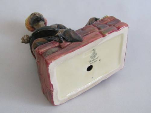 Large 1930's Royal Doulton "Mendicant" Figurine, England, HN1365, perfect condition, 20cm high