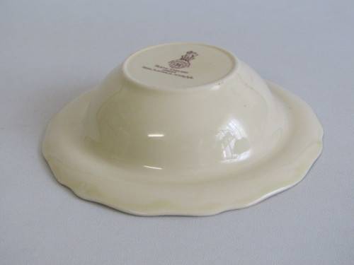 Lot of 2 vintage Royal Doulton tableware, Bowl "Rustic England" D5694 and Plate, excellent condition