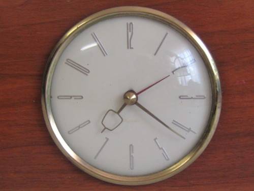 Vintage retro Electrical Westclox Mantle Clock in excellent and working condition, 23cm