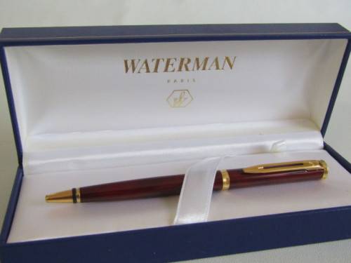 Original Waterman Ballpoint Pen in red and gold plated, original Case, excellent and working, 13.5cm