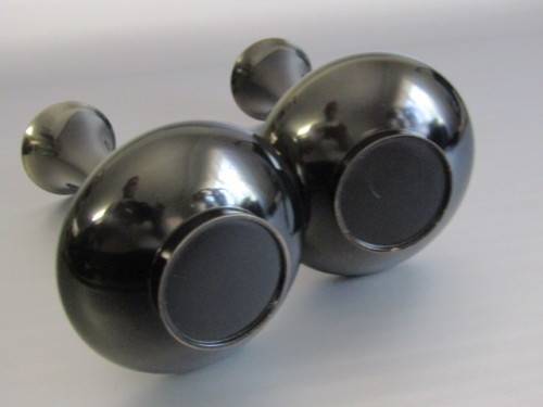 Pair of vintage Black and Gilt Metal Chinese vases in excellent condition, 18cm tall