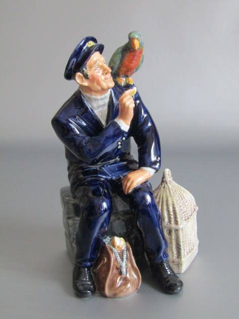 Original vintage 1964 Royal Doulton porcelain Figurine "Shore leave" HN2254, prestine, 20cm